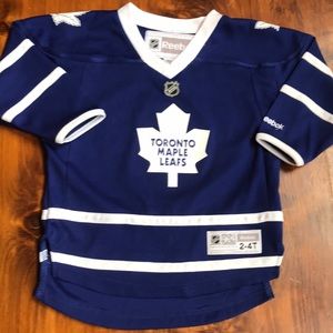 Toronto maple leafs jersey